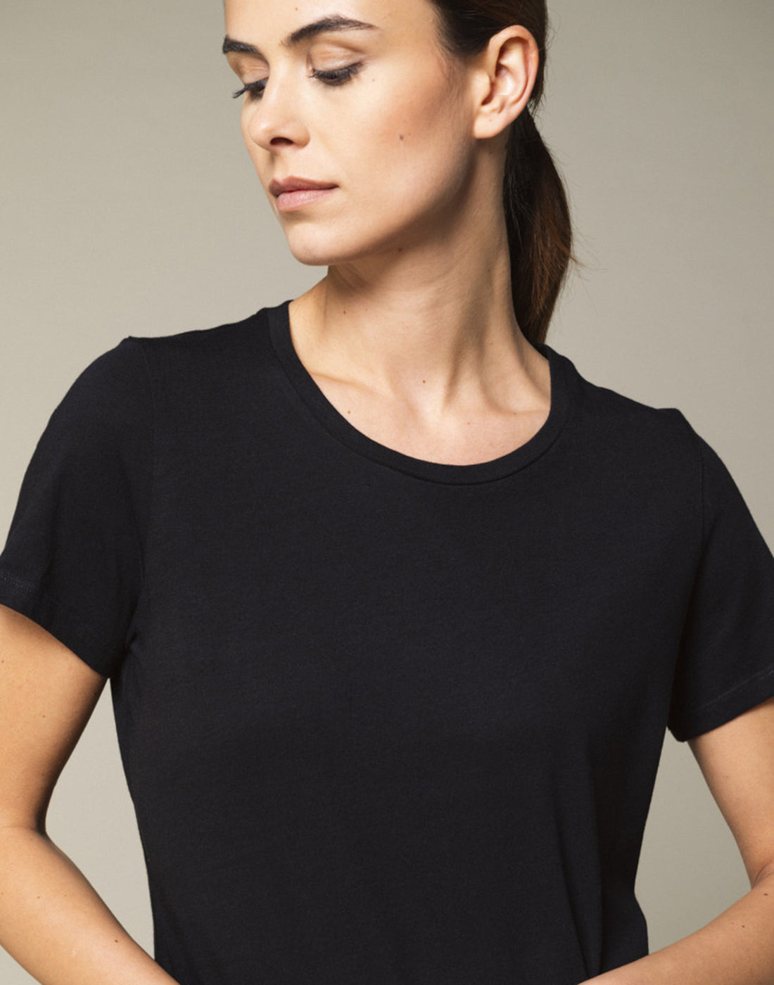 MAJESTIC FILATURES T-shirt Girocollo in Cotone Silk Touch Nera