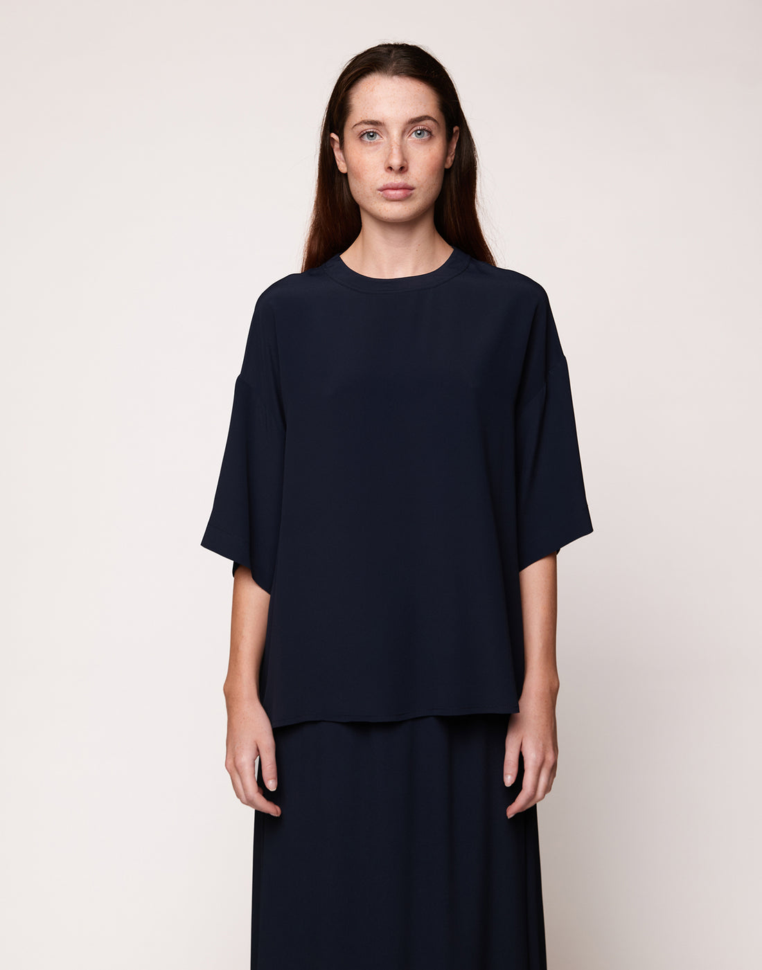 DOUUOD T-shirt in Crepe de Chine Navy Blu