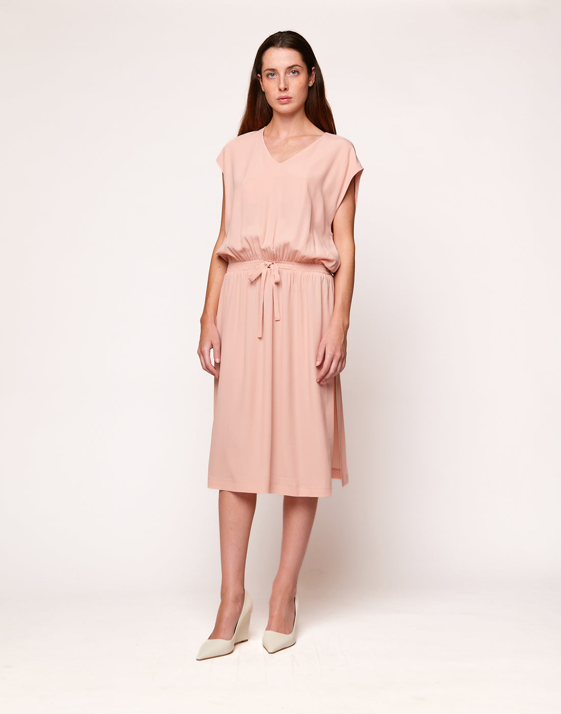 DOUUOD Abito Midi Smanicato in Crepe de Chine Blush