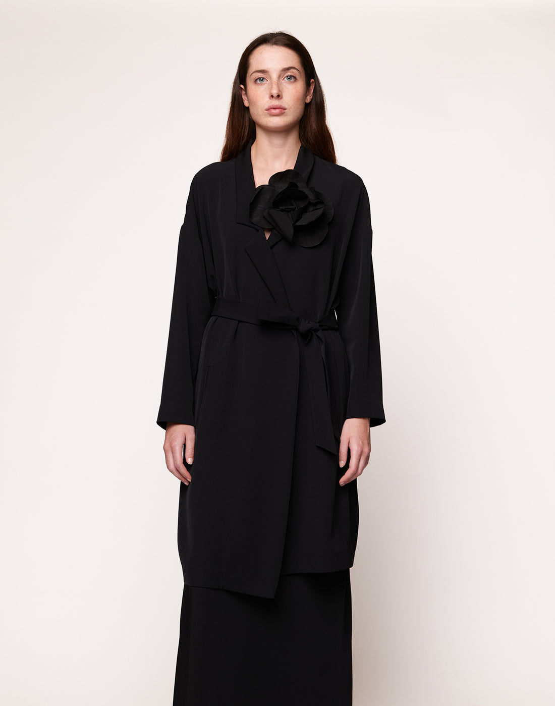 DOUUOD Trench Decostruito in Cady Fluido Nero